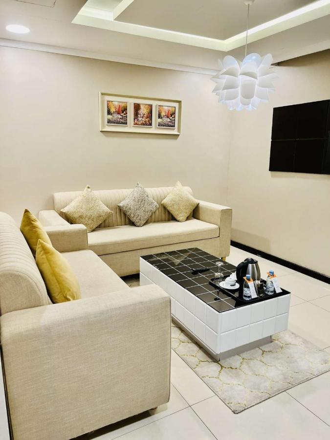 اصاله الشروق للأجنحه الفندقيه Al Khobar Luaran gambar