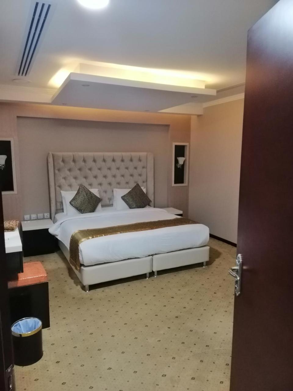 اصاله الشروق للأجنحه الفندقيه Al Khobar Luaran gambar